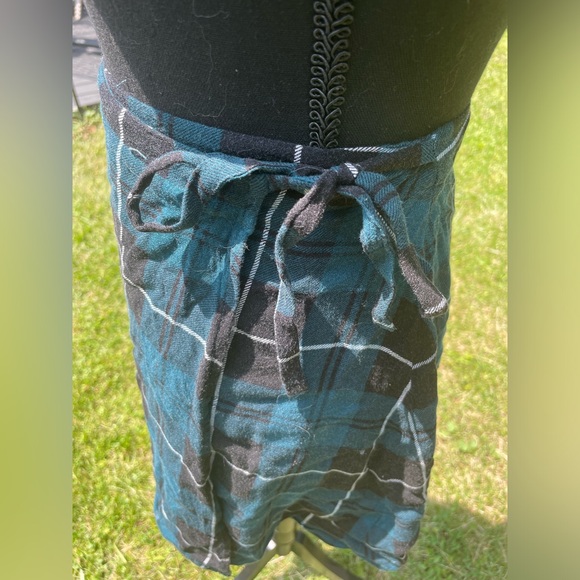 Aeropostale Plaid Wrap Skirt - Picture 2 of 7